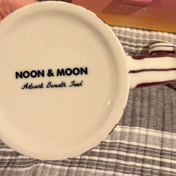 Noon and Moon are Striped Ceramic Mug Set - cherry lacquer - Picture 4 of 6